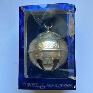 Vintage 2000 Reed & Barton Christmas Holly Bell silver bell in original box